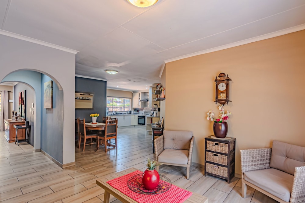 House for sale in Rooihuiskraal North - CN1713305 House for sale in Rooihuiskraal North - CN1713305