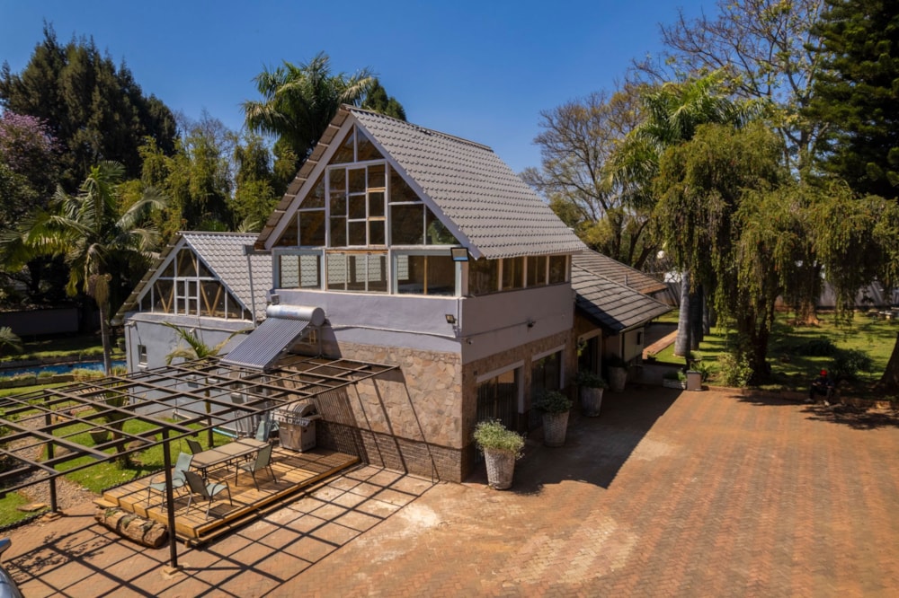 House for sale in Chisipite, Zimbabwe - 3ZB1713538