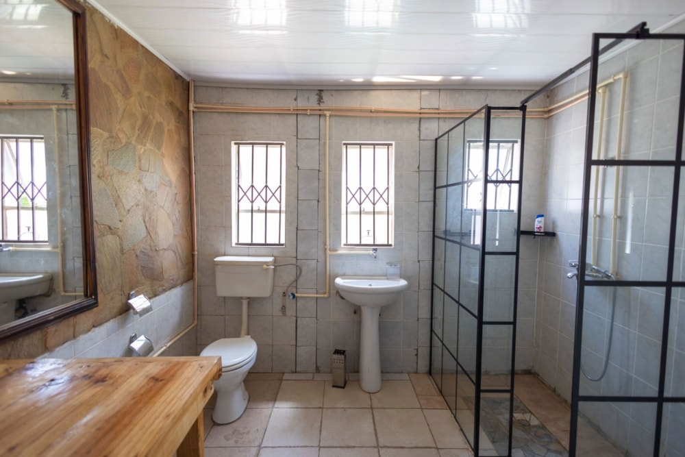 House for sale in Chisipite, Zimbabwe - 3ZB1713538