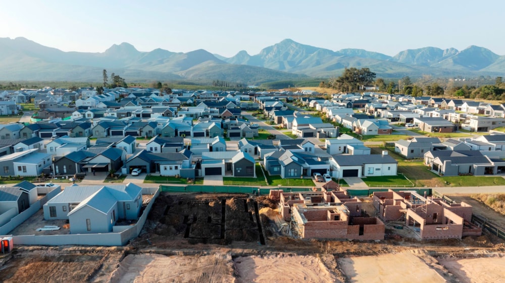 Security estate home for sale in Kraaibosch Park - GEO1707938 Security estate home for sale in Kraaibosch Park - GEO1707938