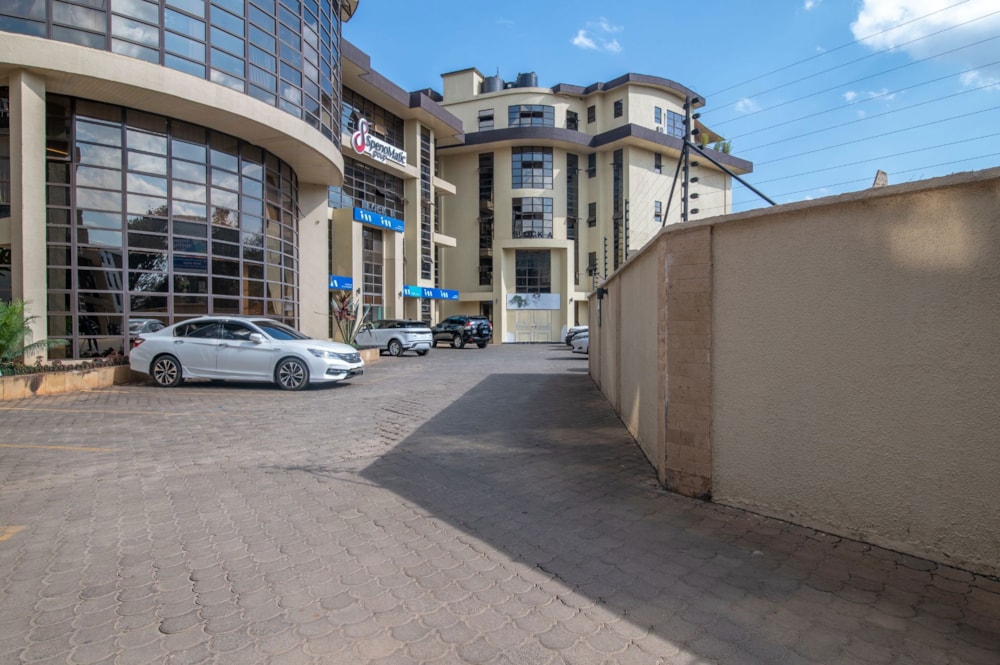 Commercial office for sale in Spring Valley, Kenya - 3KE1708932