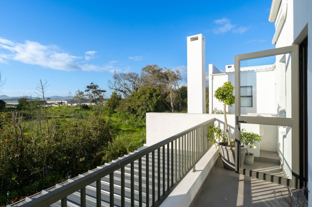 Townhouse for sale in Croydon Gardens Estate - SW1714535 Townhouse for sale in Croydon Gardens Estate - SW1714535