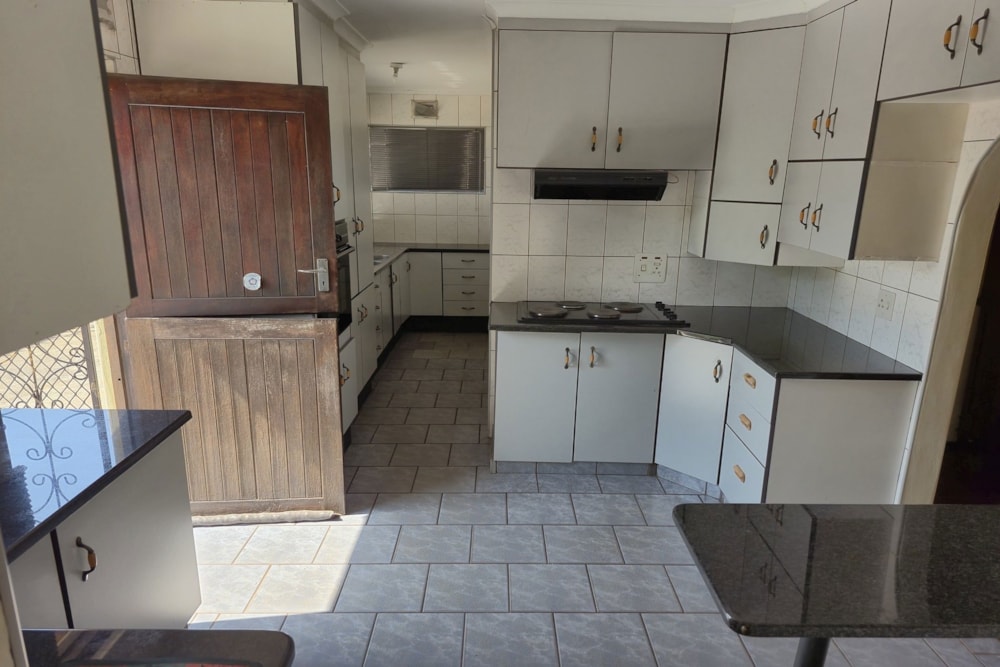 House for sale in Lotus Park - 1WB1713664