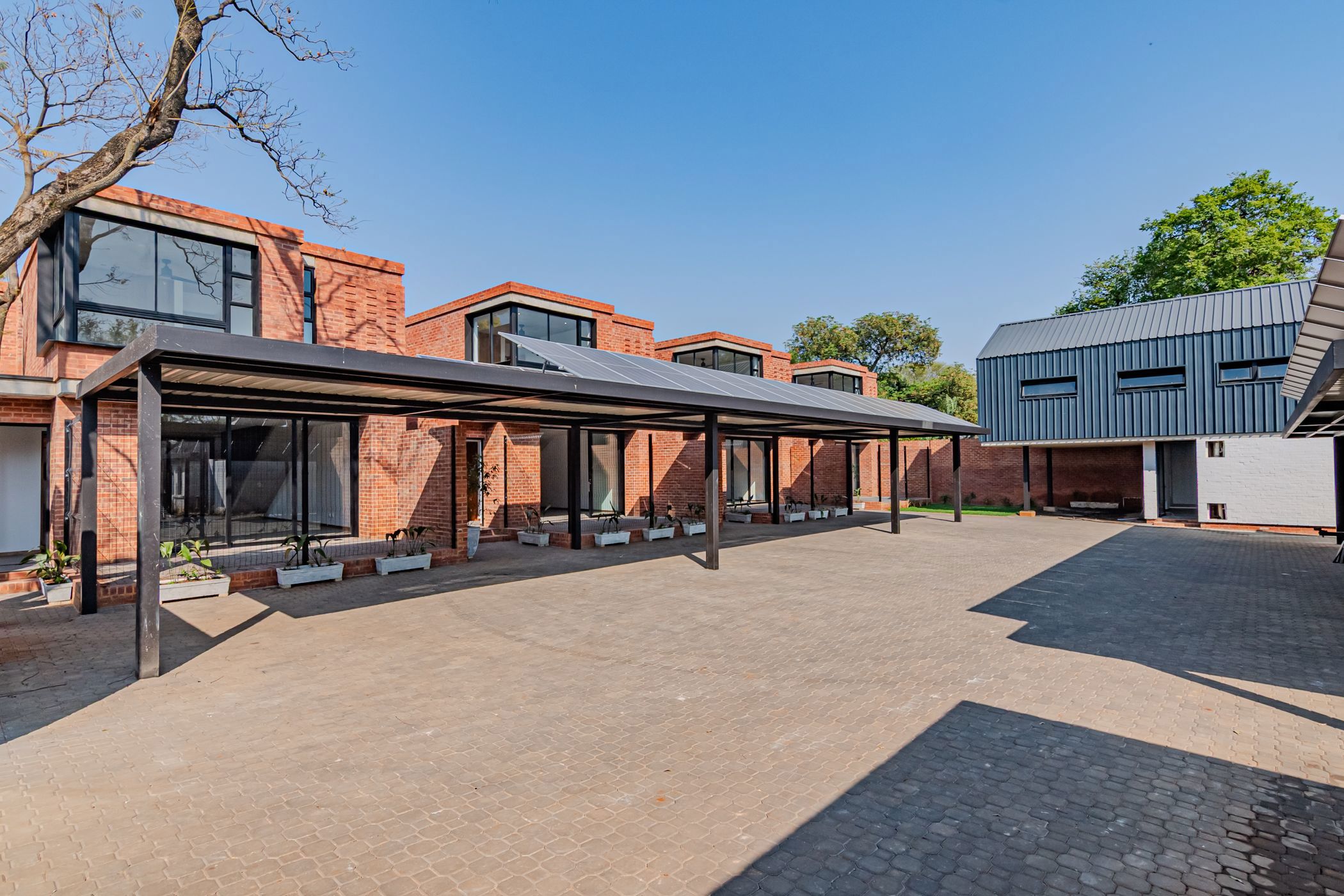 Cluster to rent in Brooklyn, Pretoria East - PTL1711774