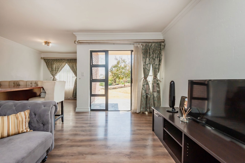 Apartment for sale in Jackal Creek Golf Estate - RAN1714458