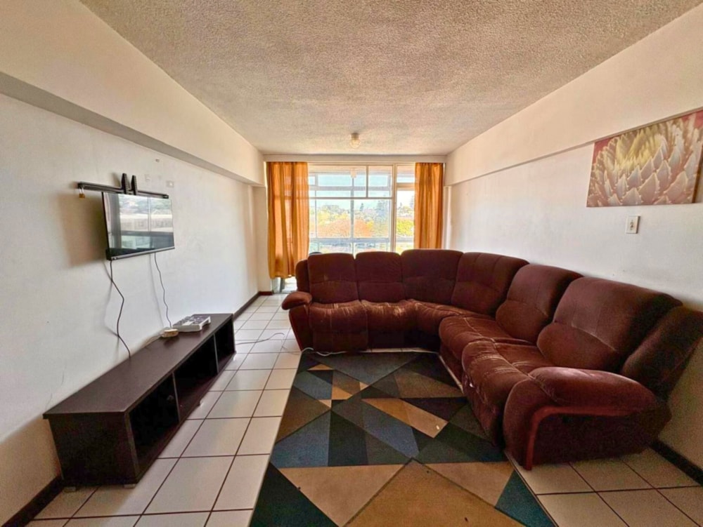 Apartment for sale in Humewood - 1PLZ1712975