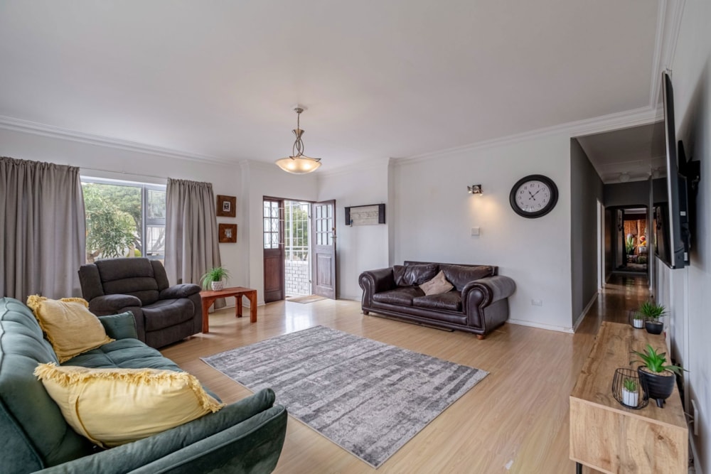 House for sale in Glenhurd - 1PLZ1711653 House for sale in Glenhurd - 1PLZ1711653