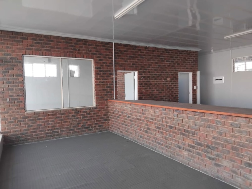 Commercial Building to rent in Vryburg - 1RN1711885