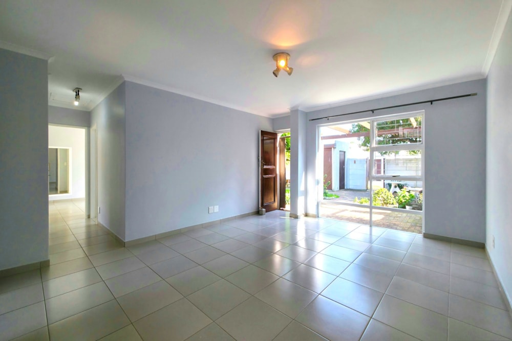 Security complex home to rent in Blouberg Rise - 1TV1713336 Security complex home to rent in Blouberg Rise - 1TV1713336