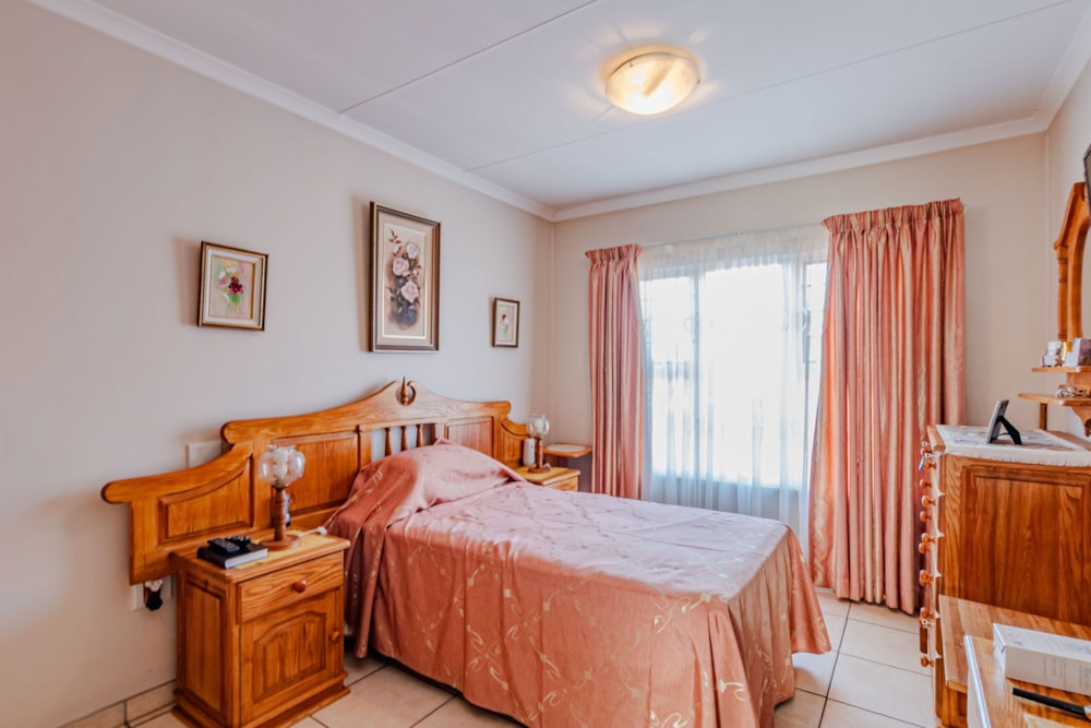 Retirement apartment for sale in Willow Park Manor - PT1712553