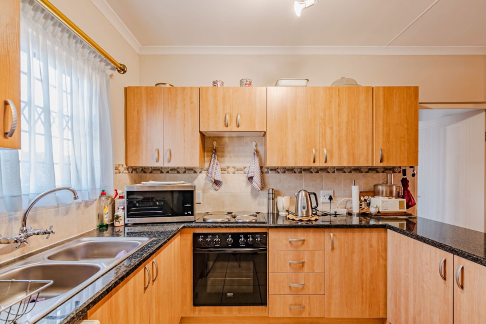 Retirement apartment for sale in Willow Park Manor - PT1712553