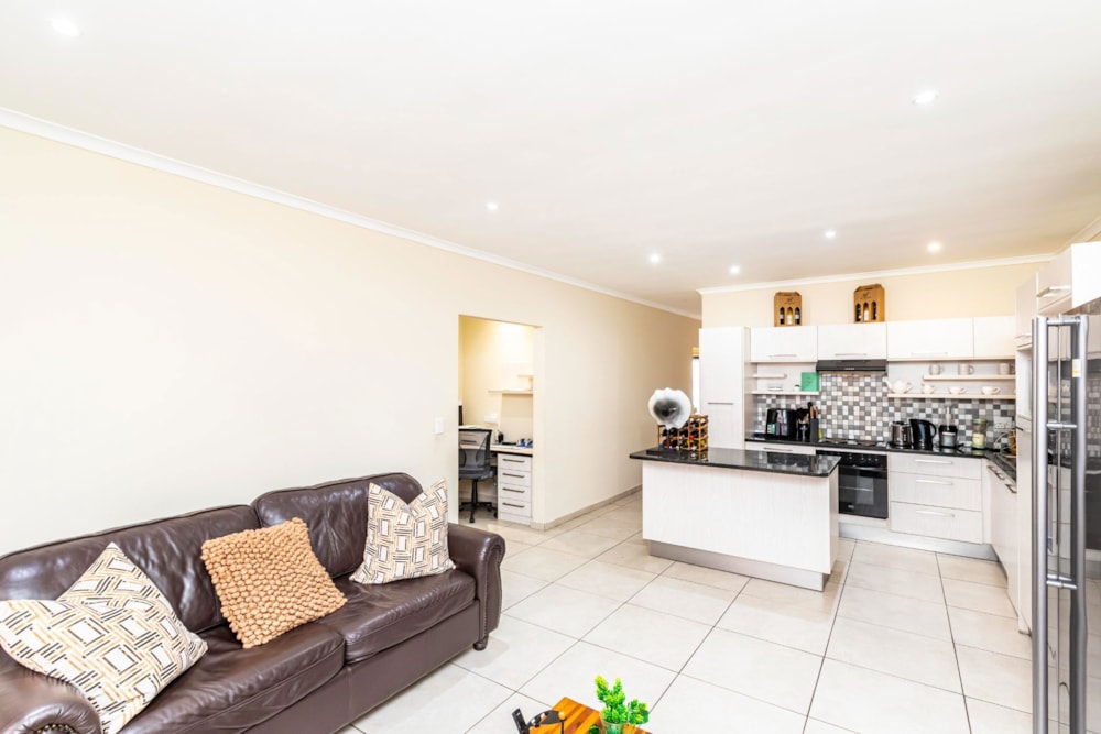 Townhouse for sale in Beacon Bay - 1EZ1712709 Townhouse for sale in Beacon Bay - 1EZ1712709