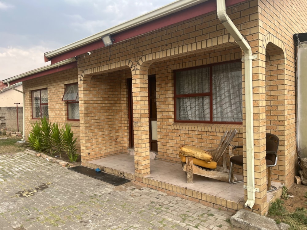 House sold in Barry Hertzog Park - 1NW1713888