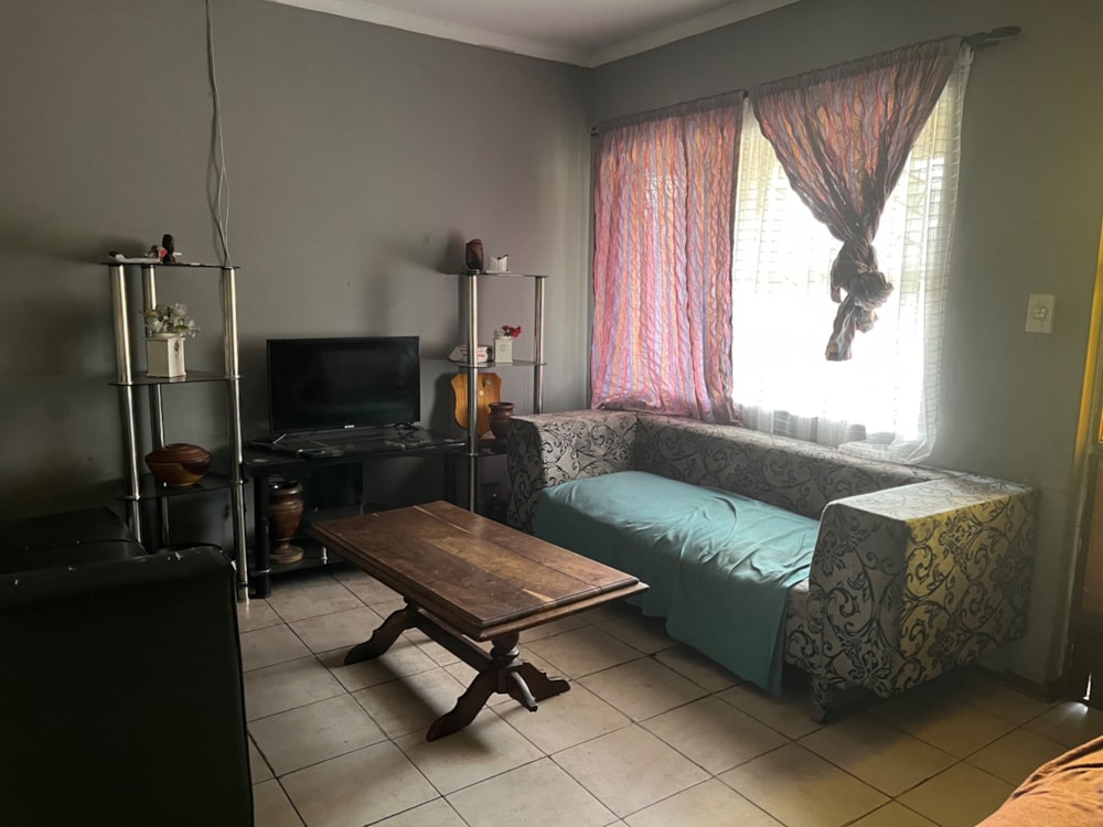 House sold in Barry Hertzog Park - 1NW1713888