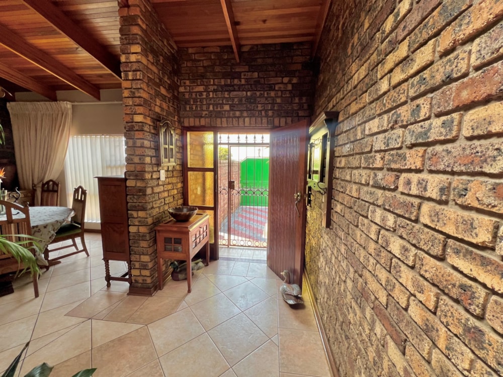 House for sale in Bester - PRN1713101