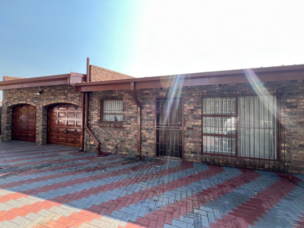 House for sale in Bester - PRN1713101