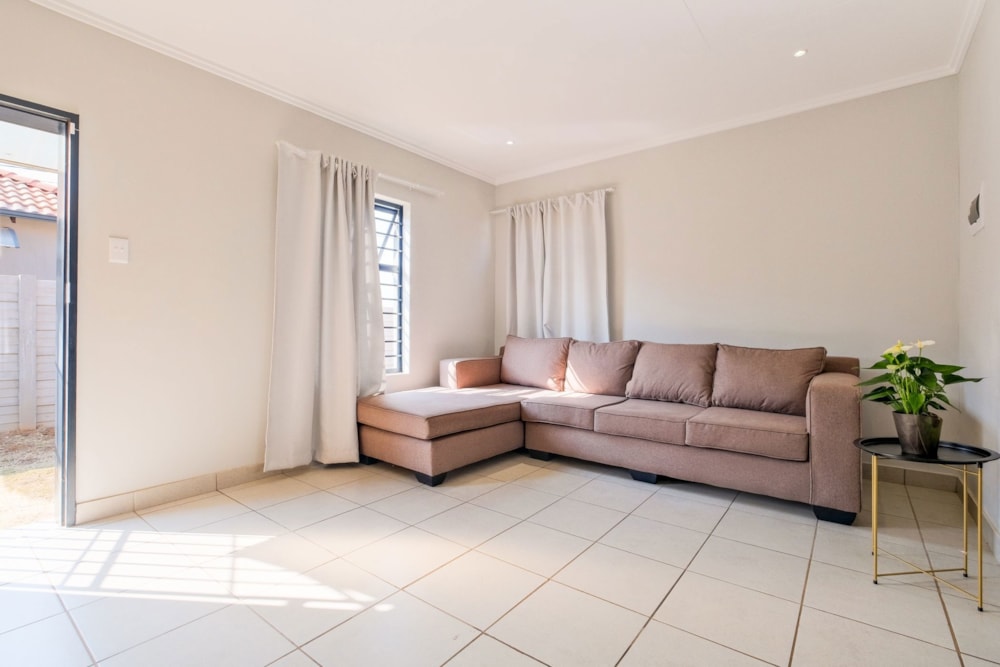 House for sale in Protea Glen - RDT1713056