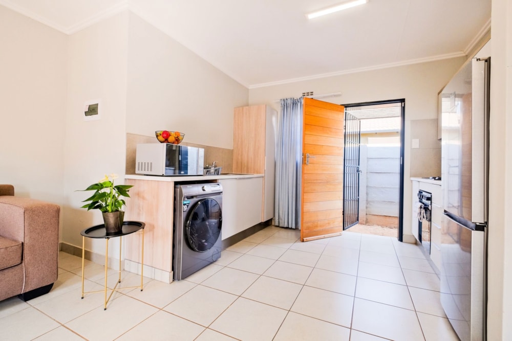 House for sale in Protea Glen - RDT1713056