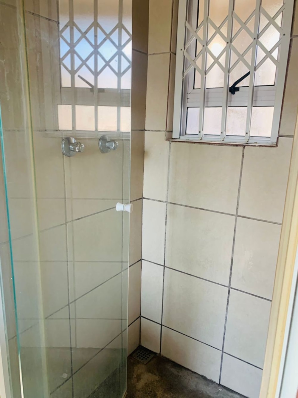 Bachelor apartment to rent in Queenstown - 1MH1713007 Bachelor apartment to rent in Queenstown - 1MH1713007