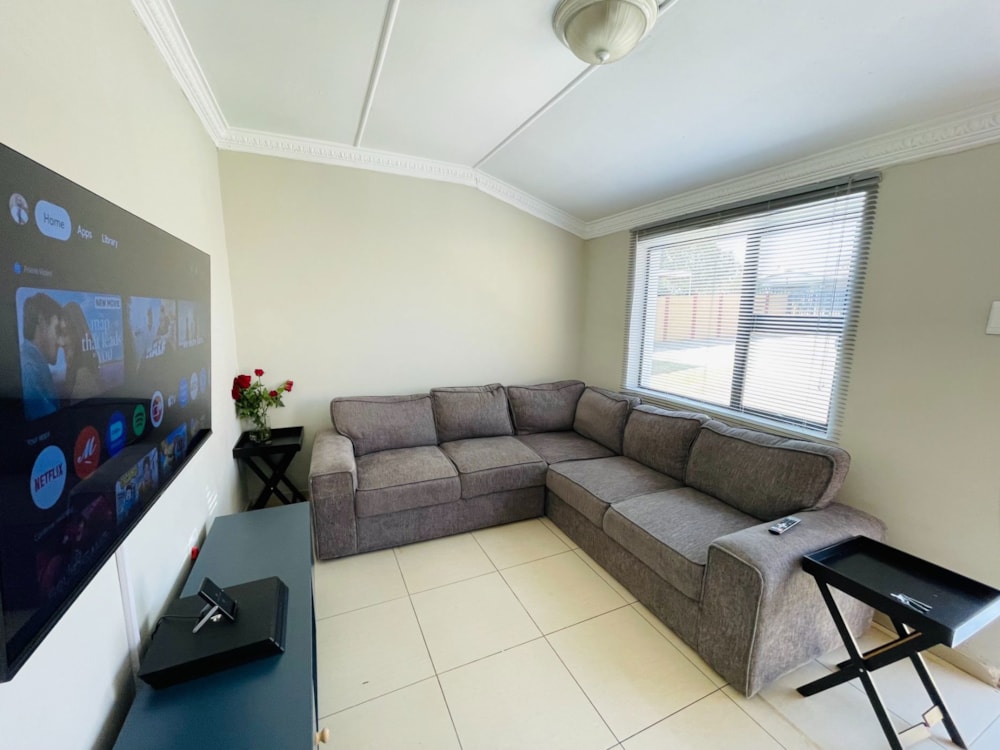 House for sale in Eldorado Park - 1GV1713368 House for sale in Eldorado Park - 1GV1713368