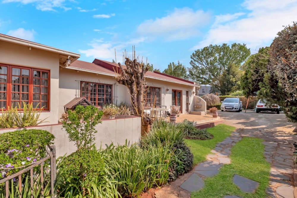 House for sale in Greenside, Johannesburg - HP1739589 House for sale in Greenside, Johannesburg - HP1739589