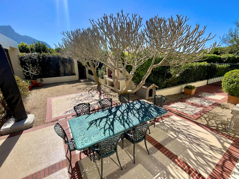 House let in Claremont Upper - RBL1713093