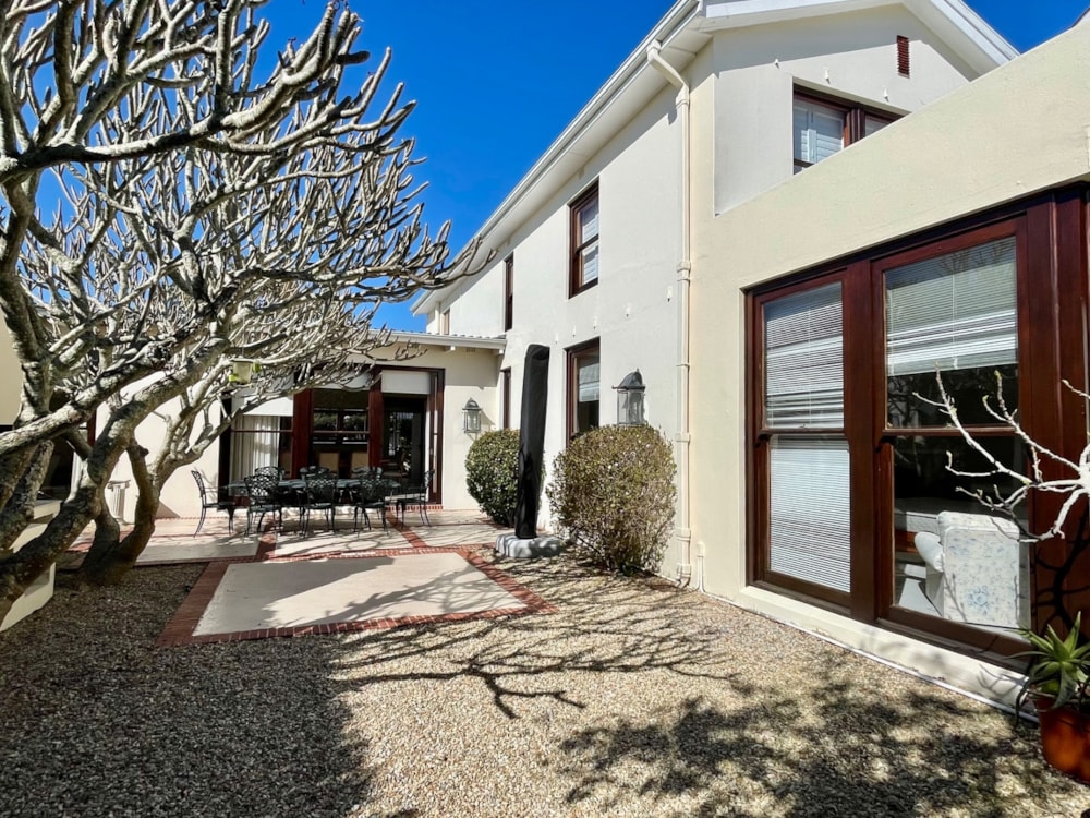 House let in Claremont Upper - RBL1713093