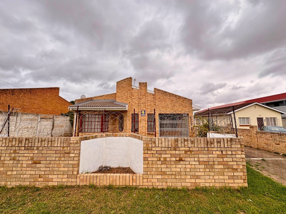 House for sale in Uitenhage Central (Kariega Central)  - 1UK1713183