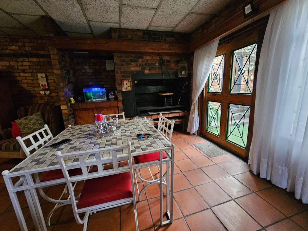 Townhouse let in Heidelberg, Gauteng - 1SP1713075 Townhouse let in Heidelberg, Gauteng - 1SP1713075