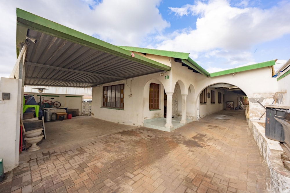 House for sale in Shallcross - 1WP1713076