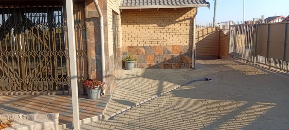 House for sale in Bohlokong - 1BTH1714278