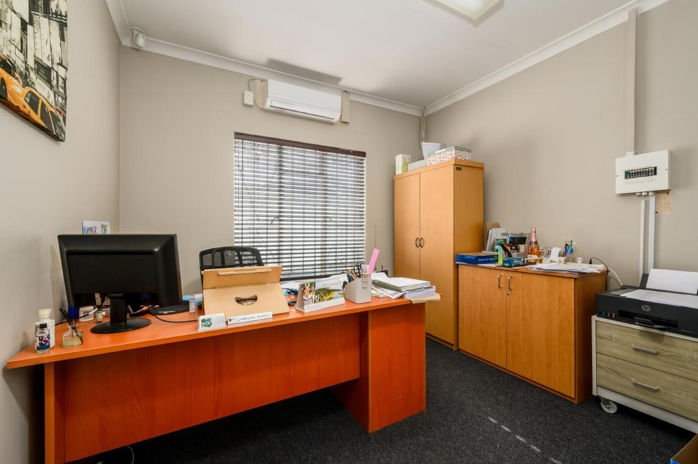 Commercial office for sale in Newton Park - 1PLZ1713157