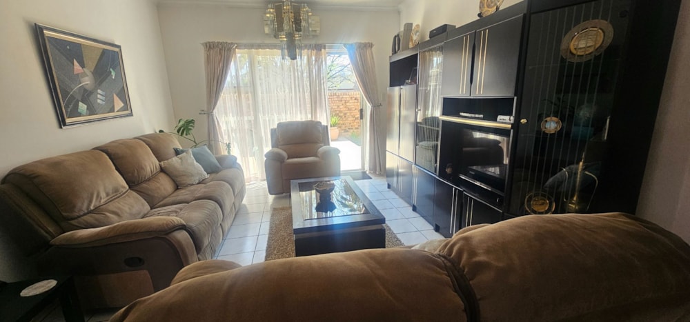 Townhouse sold in Arcon Park - 1VT1713200