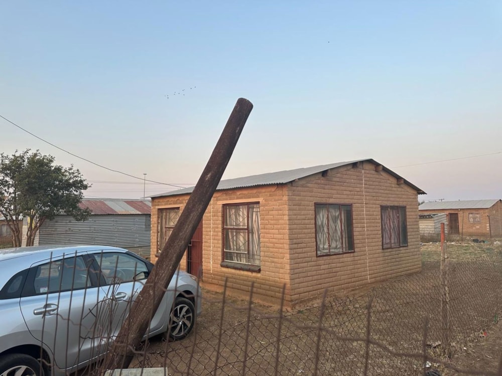 House for sale in Bloemside - 1BX1713216