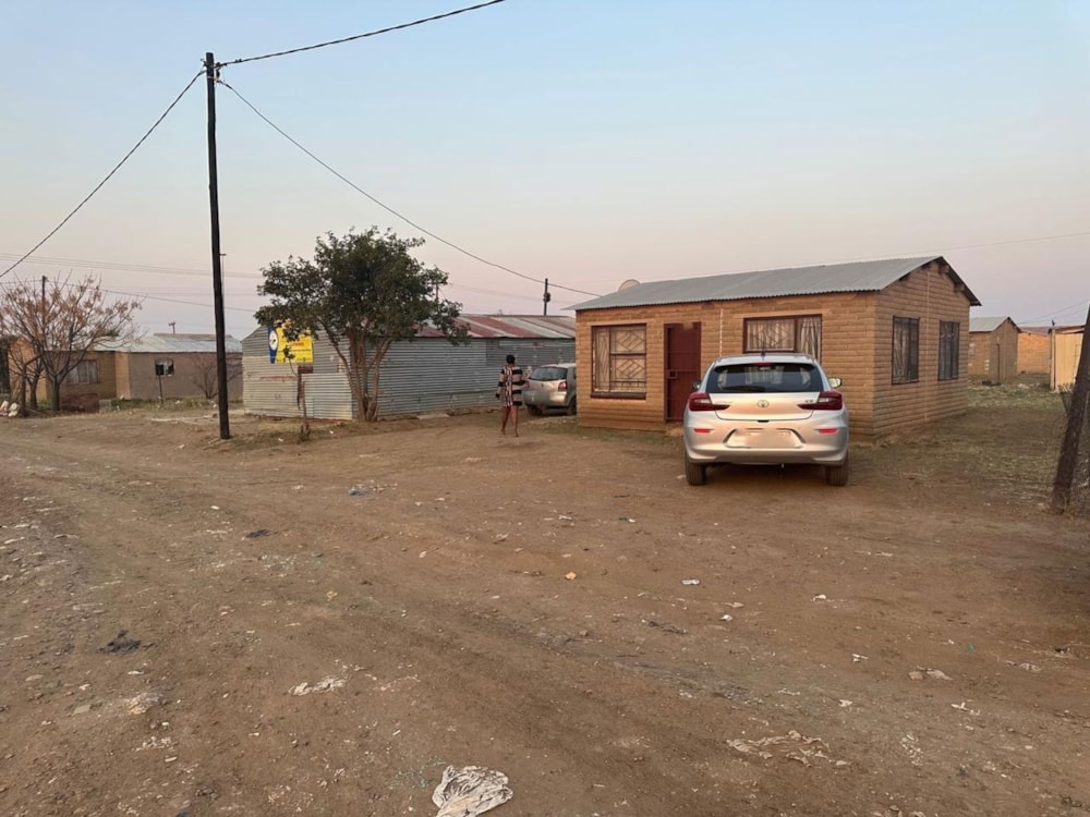 House for sale in Bloemside - 1BX1713216