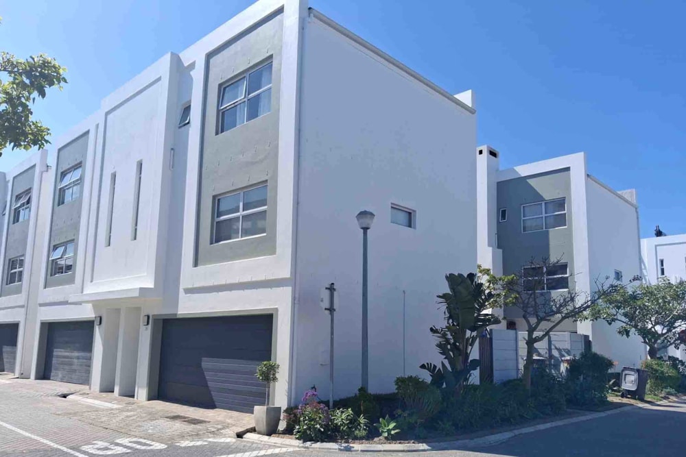 Security complex home sold in Parklands North - 1TV1713715 Security complex home sold in Parklands North - 1TV1713715