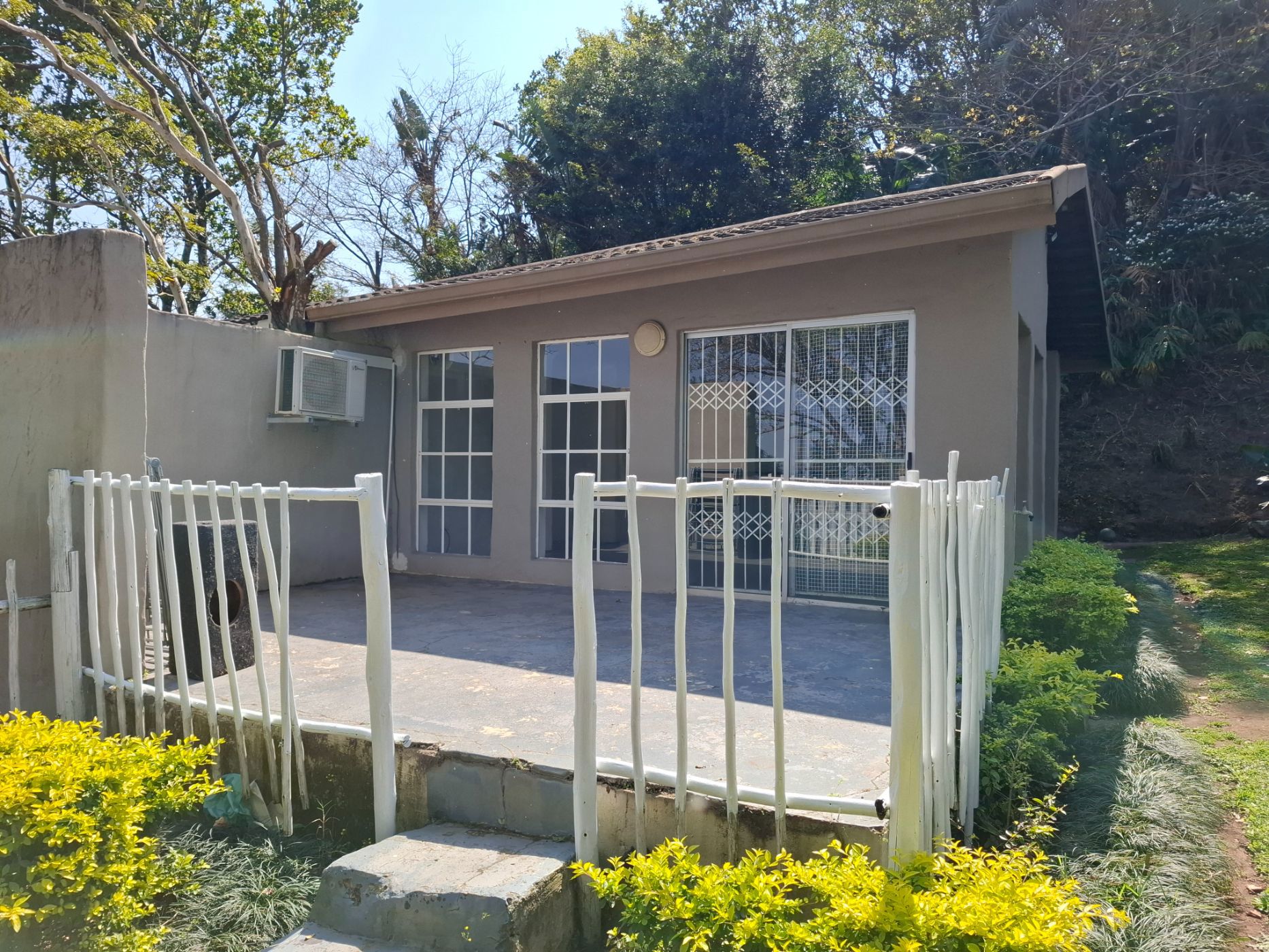 Garden cottage to rent in Kloof - 1KF1713402