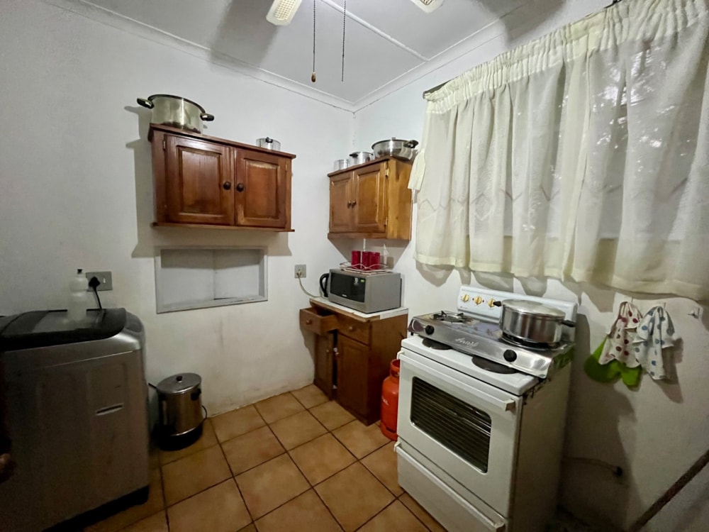 Apartment for sale in Vanderbijlpark CW 3 - 1VT1713464