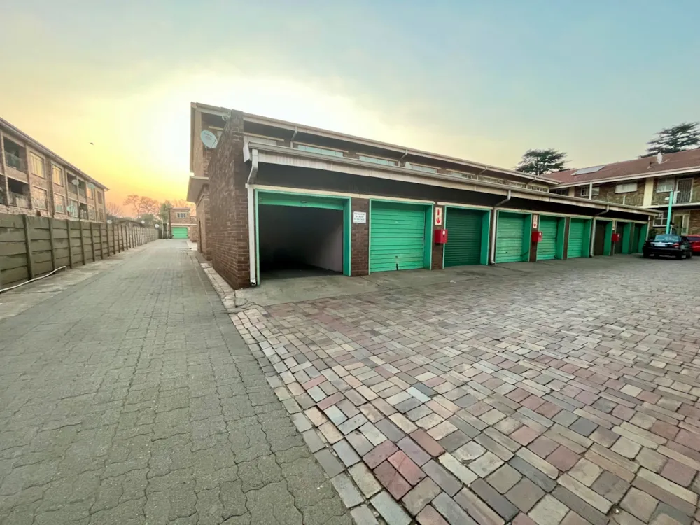 Apartment for sale in Vanderbijlpark CW 3 - 1VT1713464