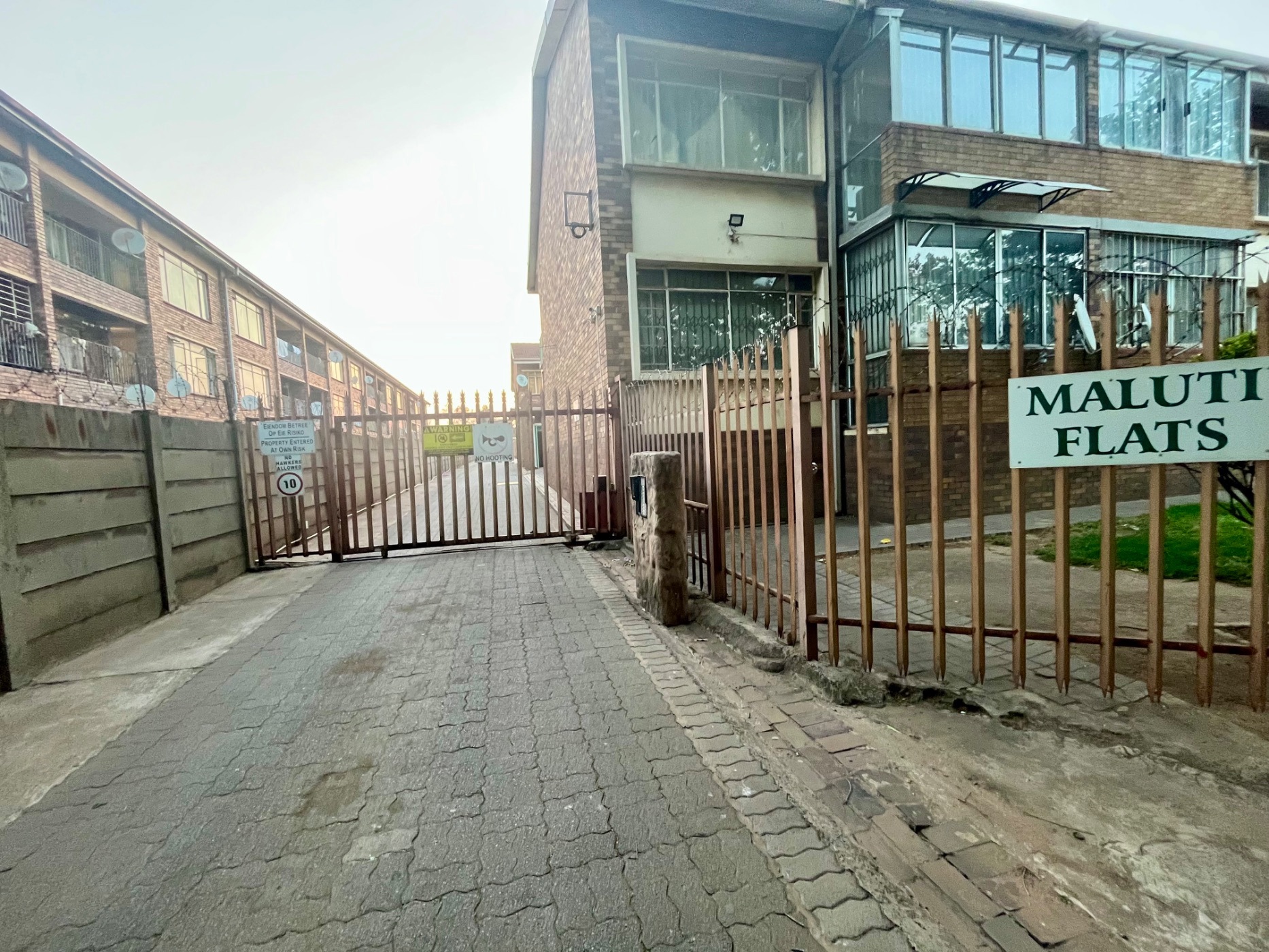 Apartment for sale in Vanderbijlpark CW 3 - 1VT1713464