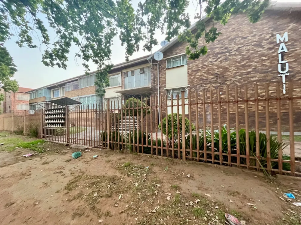 Apartment for sale in Vanderbijlpark CW 3 - 1VT1713464