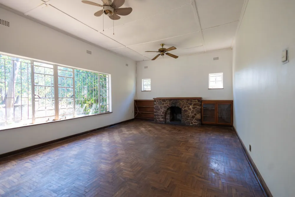 House for sale in Chisipite, Zimbabwe - 3ZB1713452 House for sale in Chisipite, Zimbabwe - 3ZB1713452