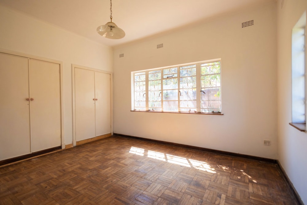 House for sale in Chisipite, Zimbabwe - 3ZB1713452 House for sale in Chisipite, Zimbabwe - 3ZB1713452