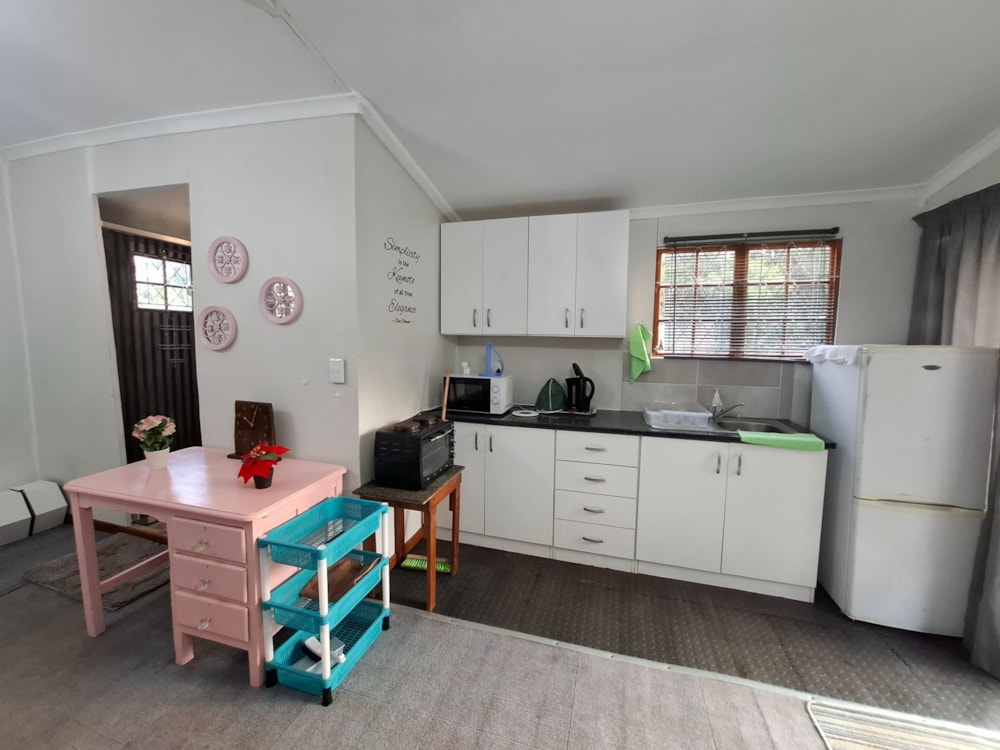 Garden cottage to rent in Waterfall, Upper Highway - 1KF1713523 Garden cottage to rent in Waterfall, Upper Highway - 1KF1713523