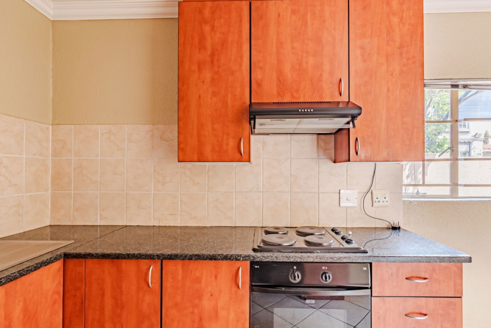 Bachelor apartment for sale in Willow Park Manor - PT1716302