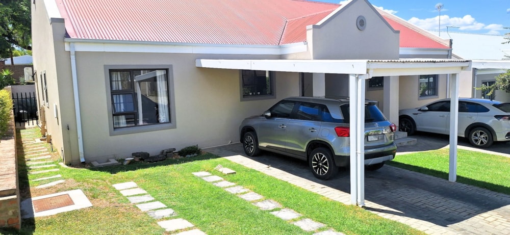 Townhouse let in Oudtshoorn - 1OU1713620 Townhouse let in Oudtshoorn - 1OU1713620