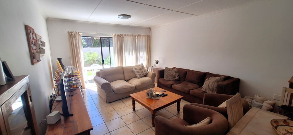 Townhouse let in Oudtshoorn - 1OU1713620 Townhouse let in Oudtshoorn - 1OU1713620