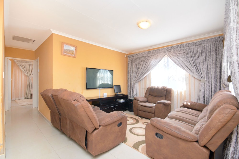 House for sale in Protea Glen - RAN1713723 House for sale in Protea Glen - RAN1713723