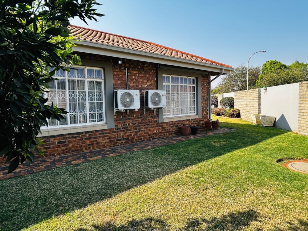 Single-storey retirement home for sale in Three Rivers East - 1VT1713847 Single-storey retirement home for sale in Three Rivers East - 1VT1713847