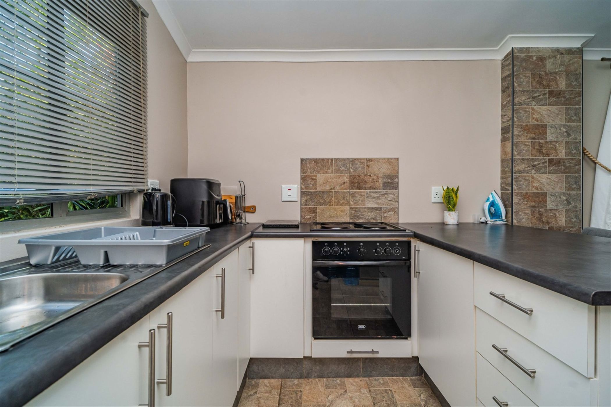 House let in Dawncliffe - 1WP1713762